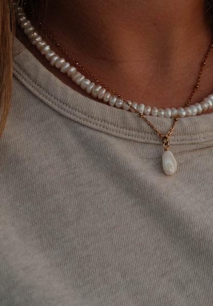 Classic Pearl Necklace